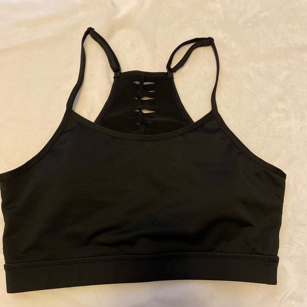 Black sports bra